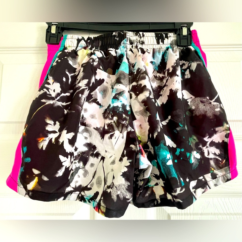 SET of 2~Nike Dri-Fit girls' size large running shorts - Picture 2 of 6